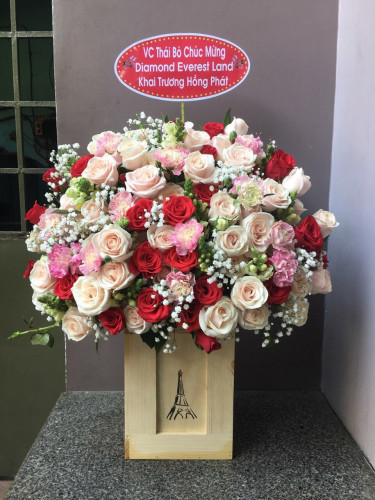 sản xuất kệ gỗ cắm hoa