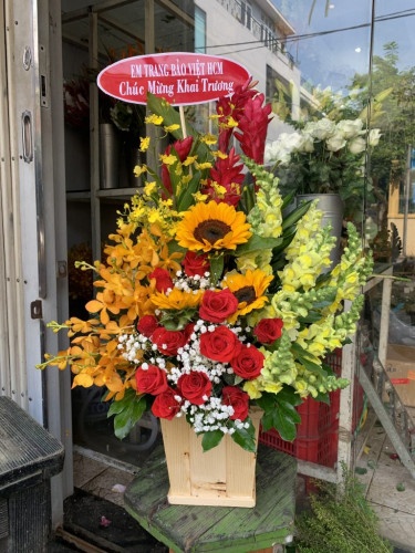 sản xuất kệ gỗ cắm hoa