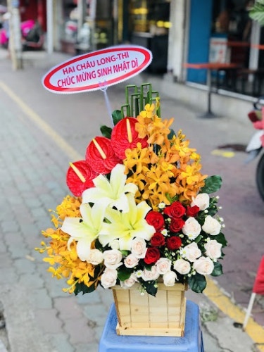 sản xuất kệ gỗ cắm hoa