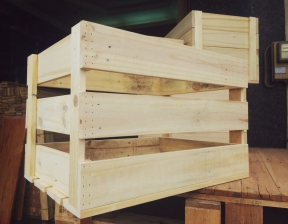 LÀM CÁCH NÀO ĐỂ NHẬN BIẾT MỘT HỘP GỖ THÔNG?