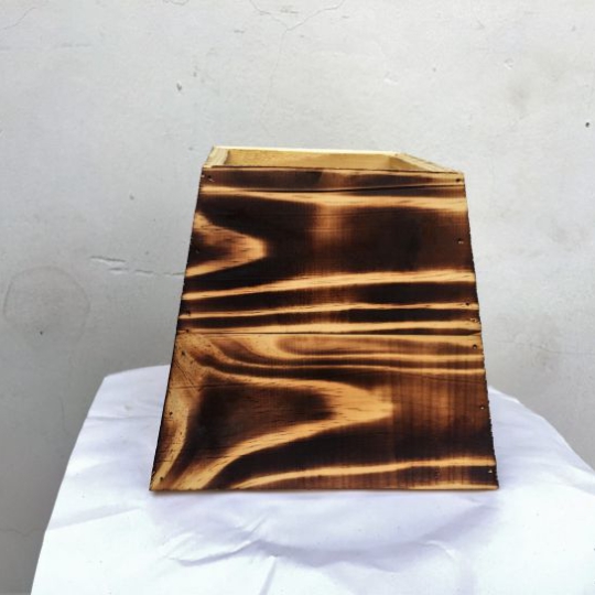 HỘP VÂN ĐEN HÌNH THANG NGƯỢC