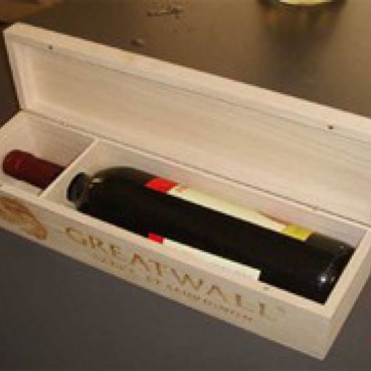 HỘP RƯỢU CHỐT NAM CHÂM